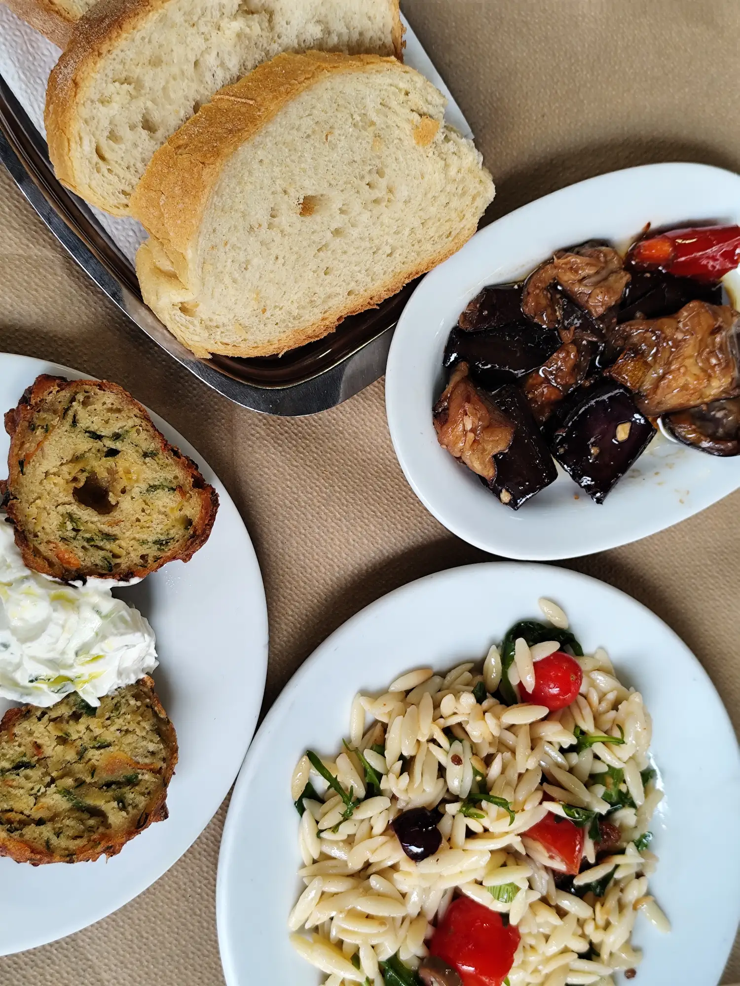 plates with food